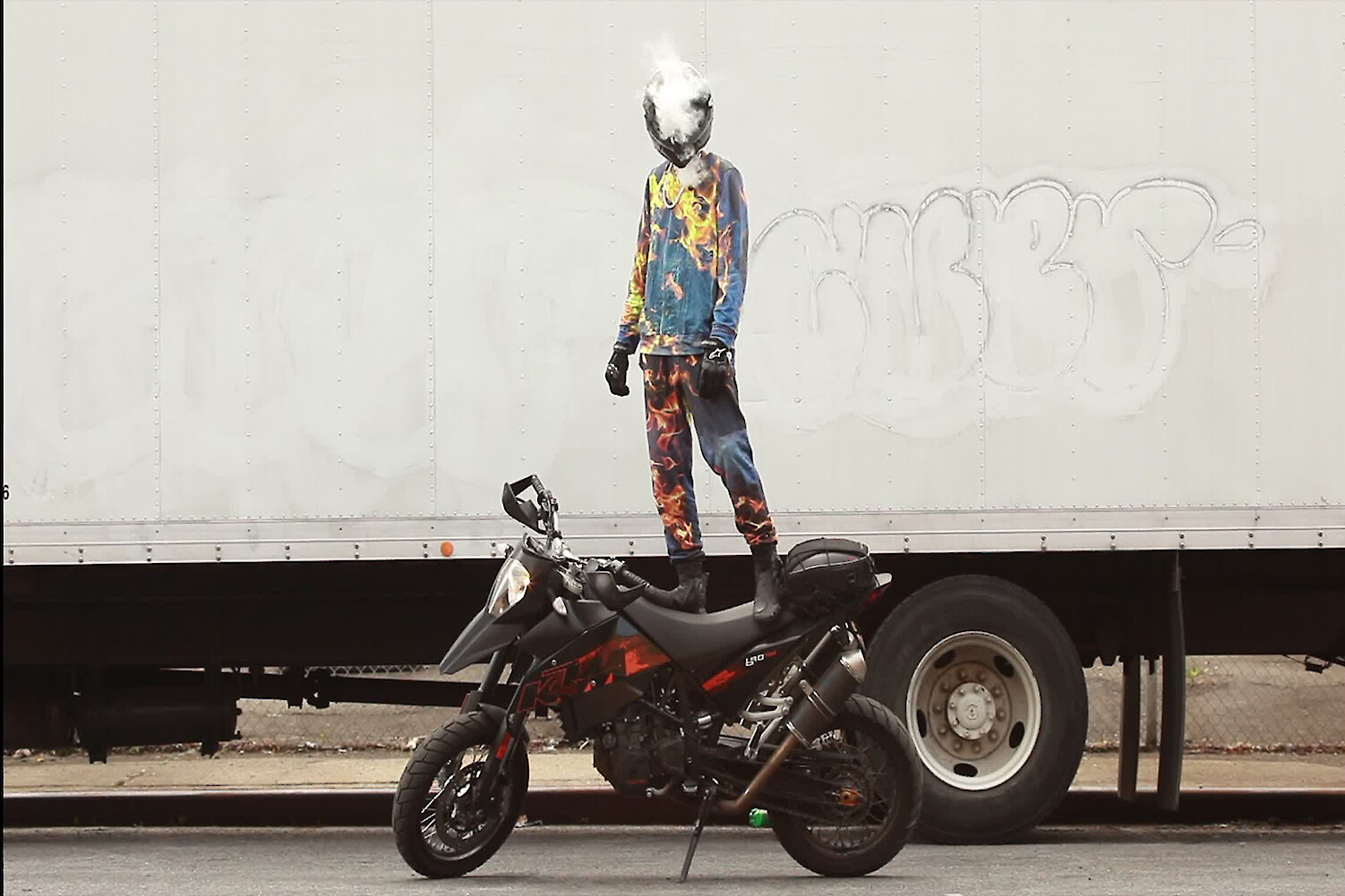 *2557 (Painting with history in a room filled with men with funny names 2)* (still), 2014, 23:45 min HD video